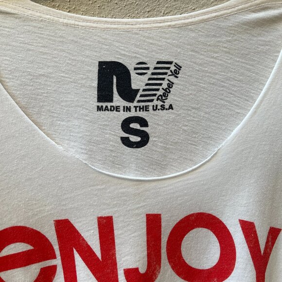 New Rebel Yell asymmetric "Enjoy Life" graphic tee - Picture 5 of 14